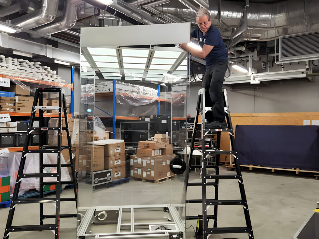 Discrete Glass Panel Doors for Free Standing Museum Display Cases