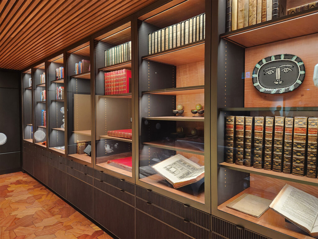 Architectural Cadence and Curatorial Display​