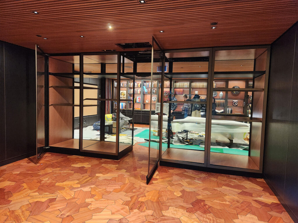 Spatial Division and Structural Transparency